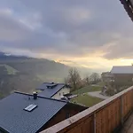 4br With Panoramic Mountain Views Apartment