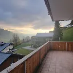 Apartment 4br With Panoramic Mountain Views *