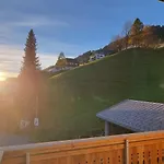 4br With Panoramic Mountain Views Apartment *