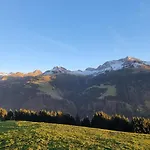 4br With Panoramic Mountain Views Apartment *