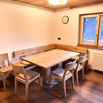 4br With Panoramic Mountain Views Apartment *