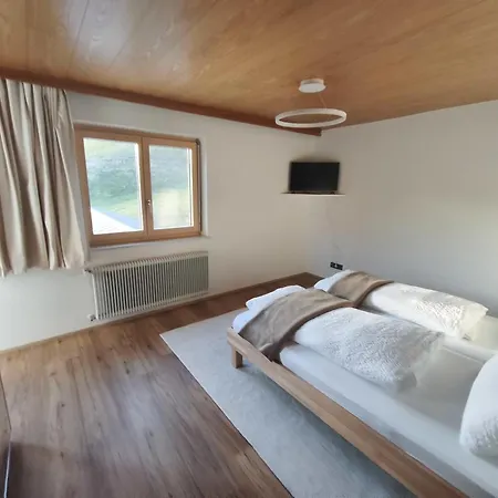 4br With Panoramic Mountain Views